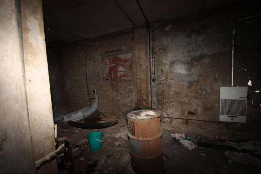 Bild - Im Zentrum der Stadt! Sanierungsbedürftiges Gebäude für ein Restaurant mit Hotel