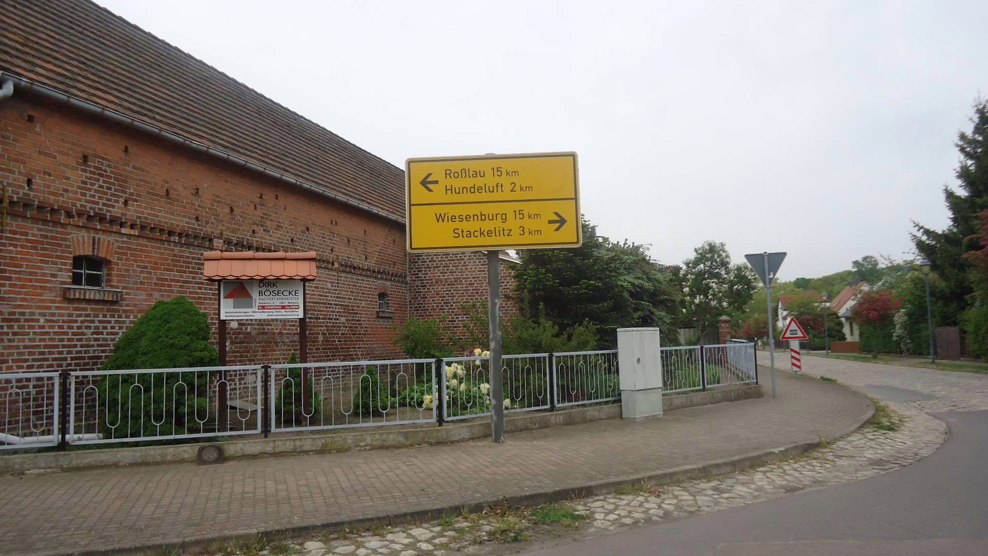 Strasse zum Bahnhof