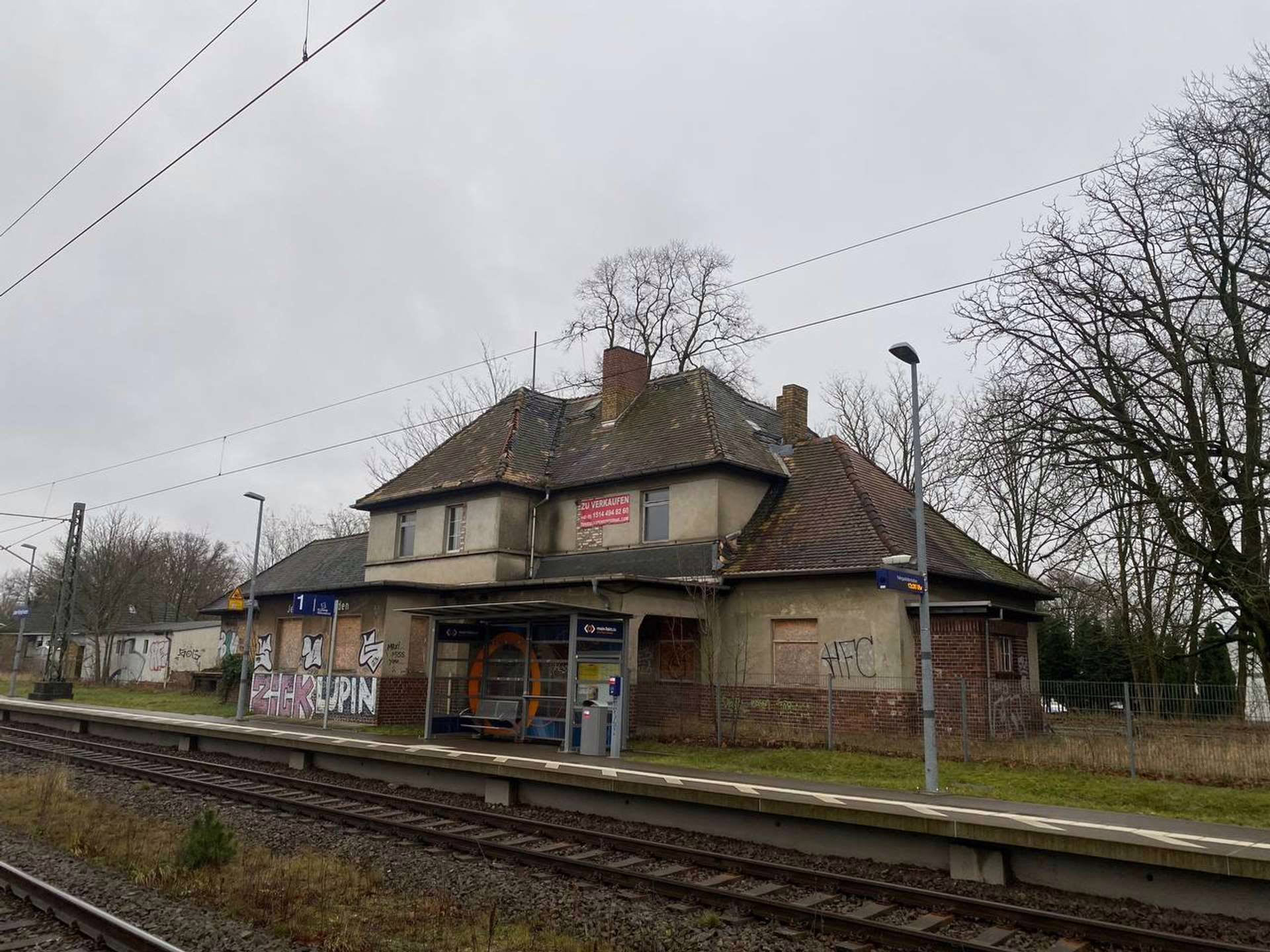 Bahnhof seite 2