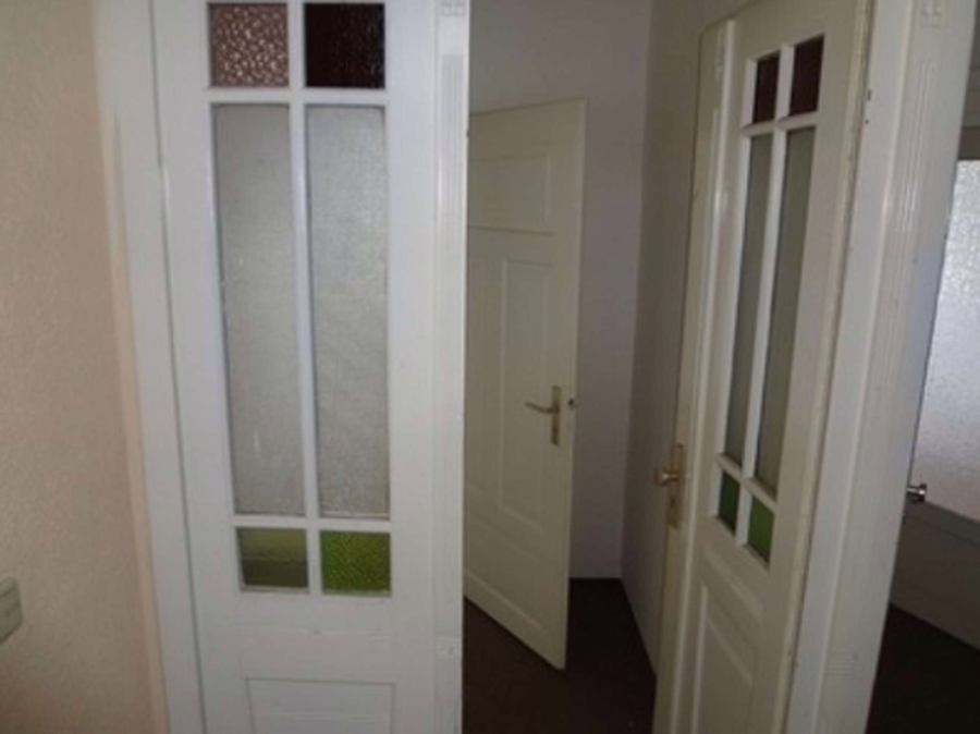 1 - Leerstehende 3-Zimmer-Wohnung in Werdau, renovierungsbedürftig!!