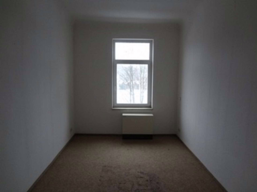 3 - Leerstehende 3-Zimmer-Wohnung in Werdau, renovierungsbedürftig!!